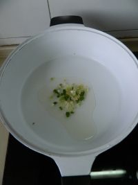 橄榄肉末炒豆角的做法步骤4