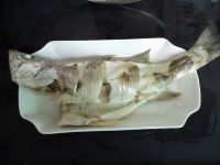 舌尖2美食 清蒸鲈鱼的做法步骤8