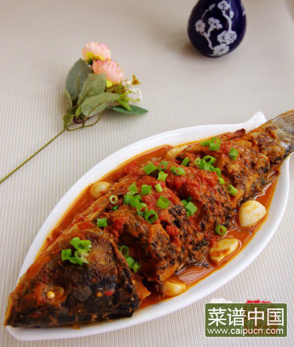 西红柿炖鲤鱼