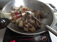 木耳山药栗子鸡的做法步骤3