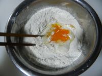 炸麻花的做法步骤2