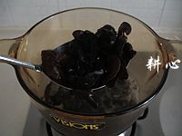 松仁木耳小米粥的做法步骤4