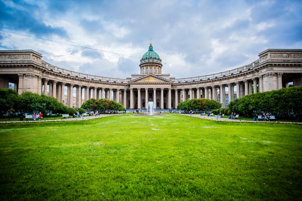 圣彼得堡有哪些教堂 圣彼得堡三大教堂介绍