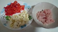 甜豌豆炒冬笋的做法步骤2