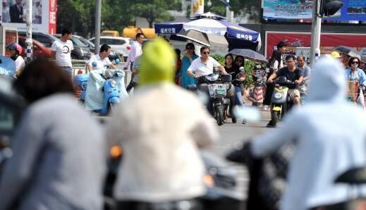 福州迎入夏以来首个高温日 局地35℃今夜雨水来访