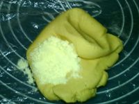 奶香黄金月饼的做法步骤6