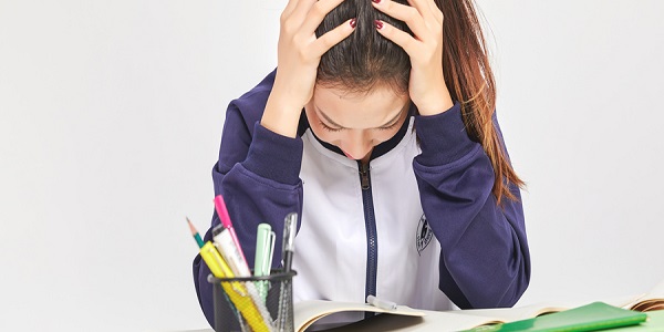 高中毕业证丢了怎么办 高中毕业证网上能查到吗  