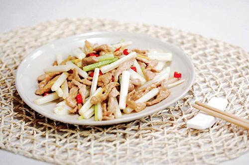芹菜肉片的做法 芹菜肉片怎么炒