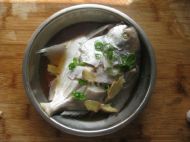 宝宝食补DHA——清蒸鲳鱼的做法步骤6