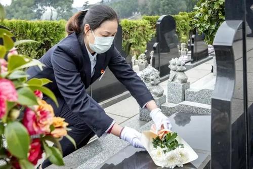 清明节扫墓