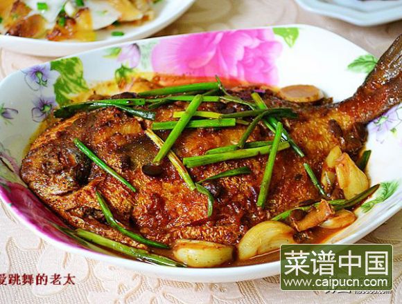 大蒜豆瓣酱辣味鲳鱼