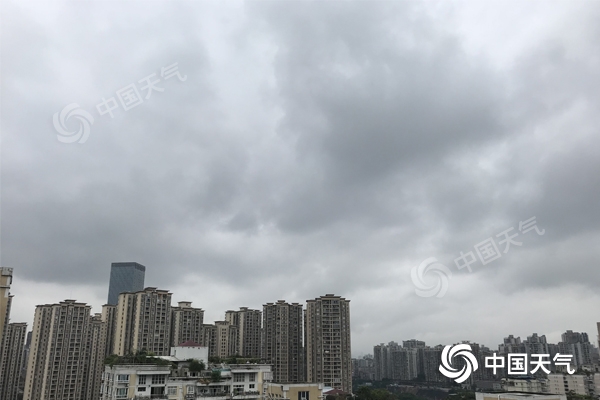 重庆阴雨持续尽显秋凉　中心城区最高温不足25℃