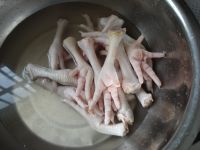 泡椒凤爪的做法步骤1