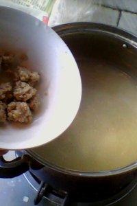 肉圆青菜汤的做法步骤4