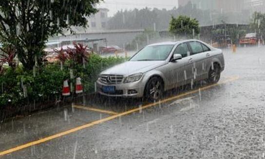 “龙舟水”时节广东连续降雨 粤西粤东等地最高气温仅30℃
