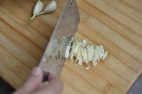凉拌茼蒿的做法步骤2