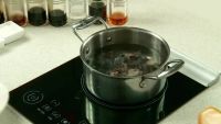 红枣银耳乌鸡汤的做法步骤2
