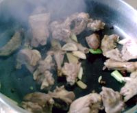 土豆炖鹅肉的做法步骤7