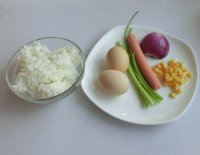 蛋包饭的做法步骤1