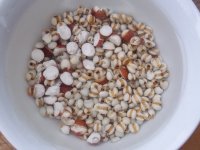 山药薏米芡实粥的做法步骤3