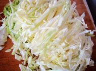 香菇白菜炒肉的做法步骤1
