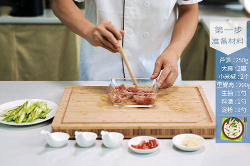 芦笋炒肉丝怎么做 芦笋炒肉丝的做法大全