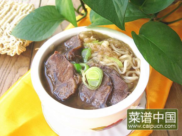 牛肉酸菜汤面