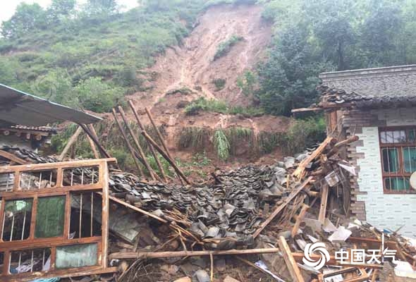 甘肃陇南遭大暴雨袭击 今天白天局地仍有暴雨