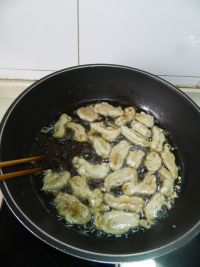 炸酥肉的做法步骤8