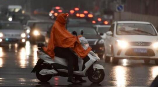 冷空气持续南下湖南降雨不停 长沙局地最高气温仅有18℃