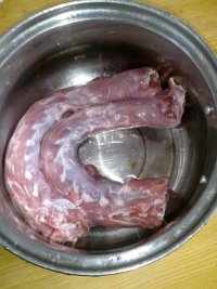 五香咖喱鸭脖的做法步骤1