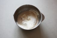 樱桃千层派的做法步骤1