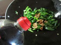 芥兰炒肉片的做法步骤8