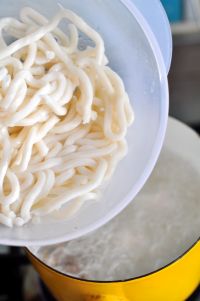 咖喱海鲜乌冬面的做法步骤3