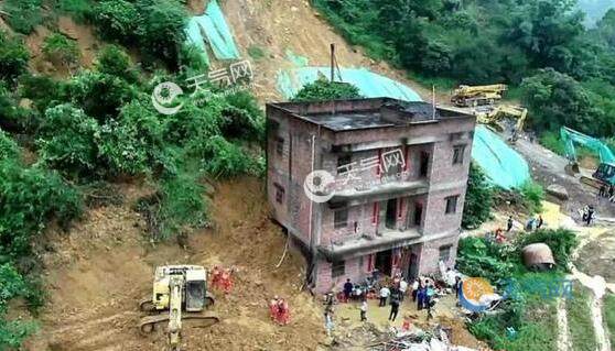 受宜宾珙县5.6级地震影响 省道443线两路段交通管制