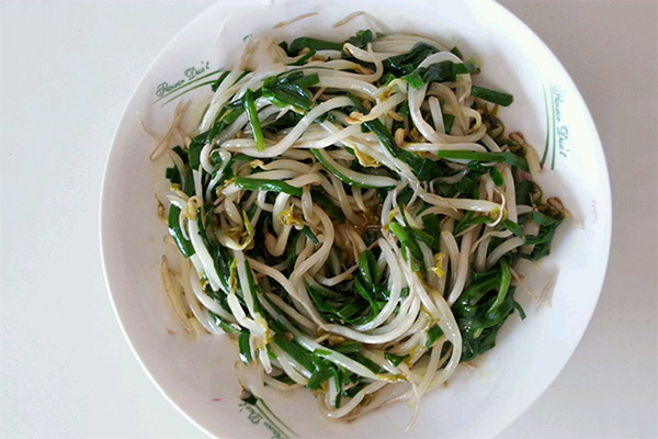 豆芽炒韭菜的家常做法 豆芽炒韭菜怎么做好吃