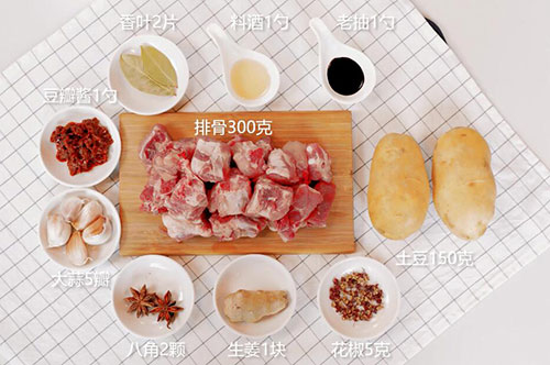 土豆炖排骨的做法 在家怎么做土豆炖排骨