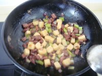 牛肉丁炒年糕的做法步骤13