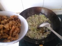 白菜炖酥肉的做法步骤11
