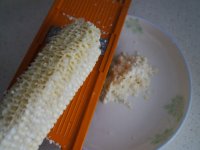 甜玉米鸡蛋羹的做法步骤2