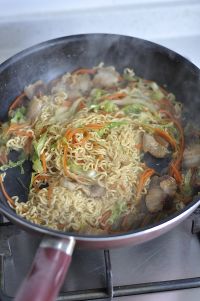 焖泡面的做法步骤11