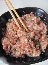 糖醋青椒酿肉的做法步骤2