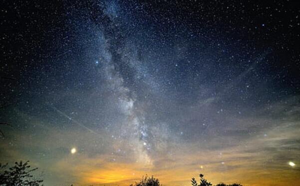 火星合月是什么意思  火星合月是怎么形成的