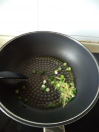酸菜鸭血冻豆腐的做法步骤5