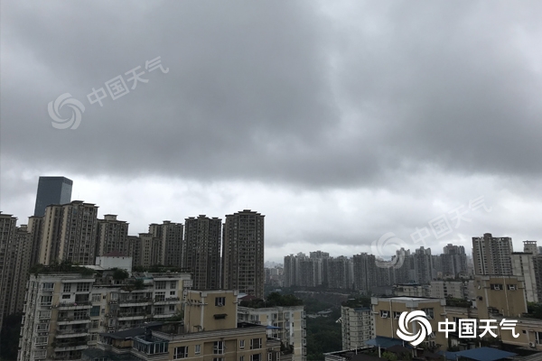 今日重庆持续阴雨天 凉意尽显多地入秋