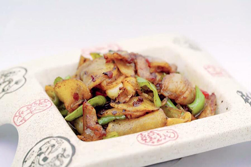 五花肉干煸土豆片的做法 五花肉干煸土豆片怎么做好吃