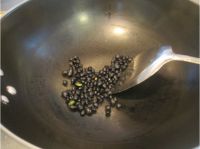 黑豆牛蒡猪骨汤的做法步骤4