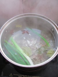 彩蔬肉皮冻的做法步骤5