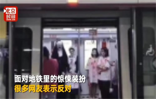 万圣节惊悚妆女孩怎么回事
