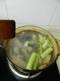 滋补黑鱼汤的做法步骤6
